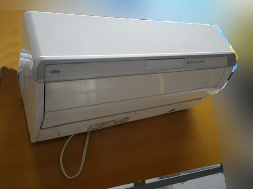 これからダイキンのエアコンを完全分解クリーニングします