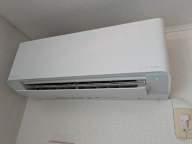 大阪狭山市でエアコンクリーニングさせていただいたパナソニックのお掃除機能付きエアコン