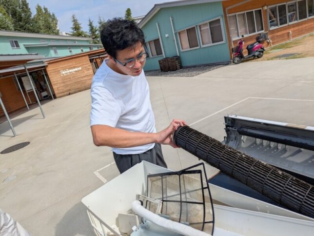 エアコンのカビを見て
大変驚いていただいた宝楽陸寛さん