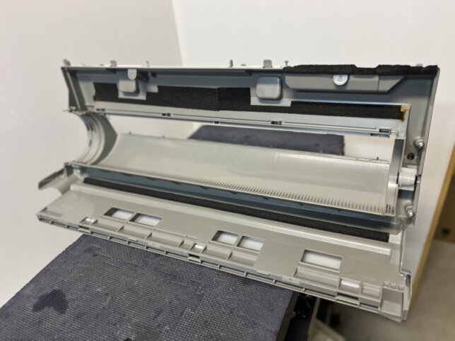 洗浄後のダイキンケーシング