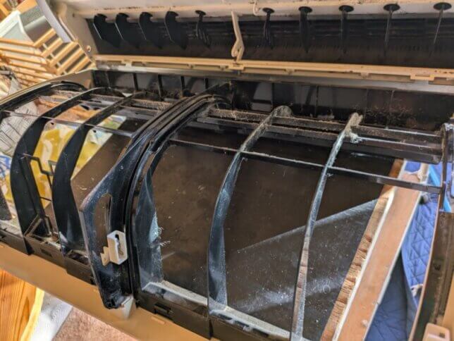 ダイキンのお掃除機能付き部品の状態