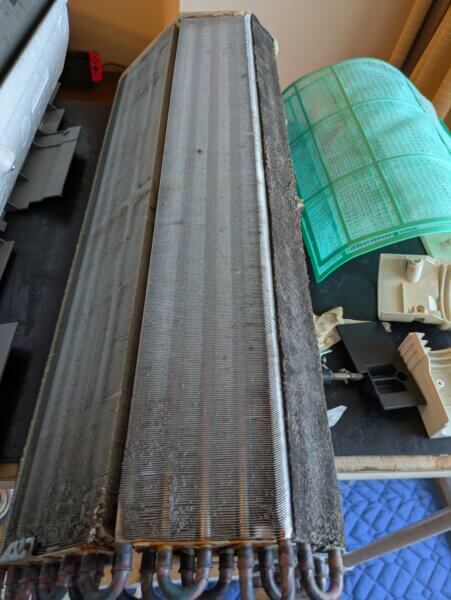 熱交換器も汚れていた