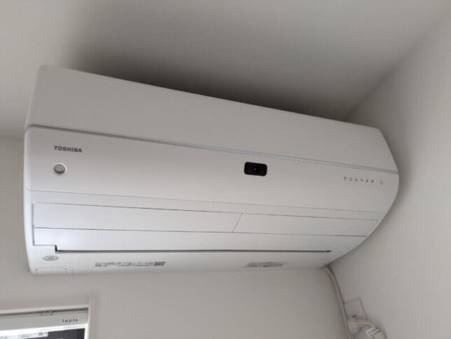 東芝の2年前のお掃除機能付きエアコン
