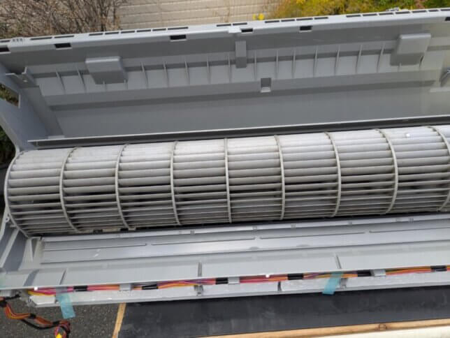 洗浄後のファンの写真