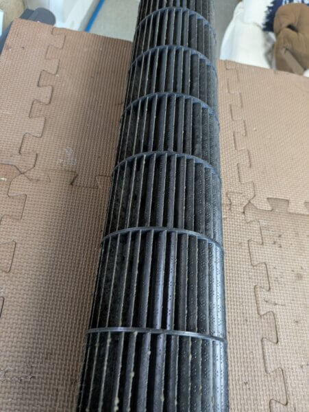 寝屋川市のダイキンの洗浄前のファン