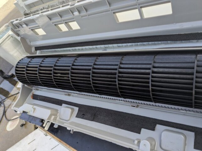 ファンもキレイになりました