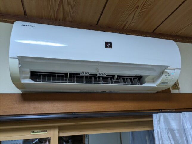 洗浄後のシャープエアコン