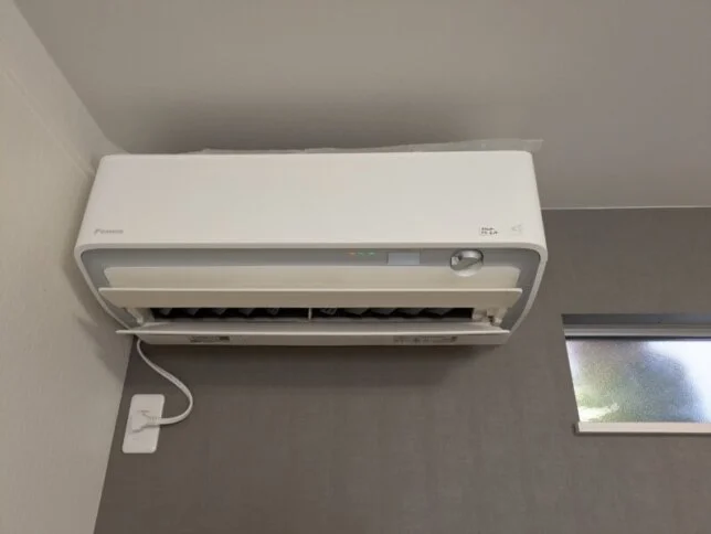 午前中にお伺いした松原市のダイキンエアコン
