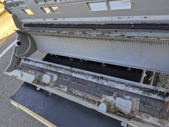 以前エアコンクリーニングしたダイキンエアコンのドレンパン