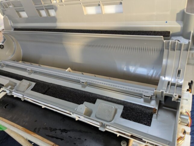 ダイキンのケーシングがキレイになった状態