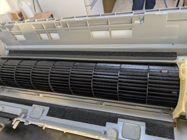 ダイキンのファンとドレンパンがキレイになった