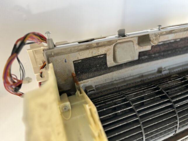 エアコン吹き出し口のカビ