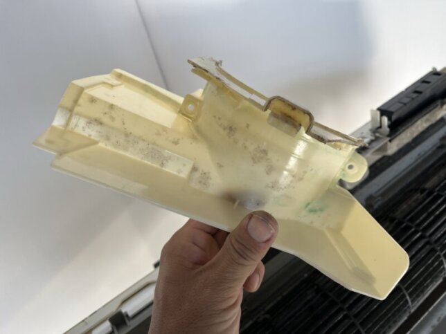 ダイキンエアコン分解掃除