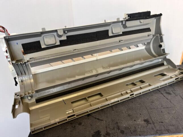 エアコン部品のカビ除去