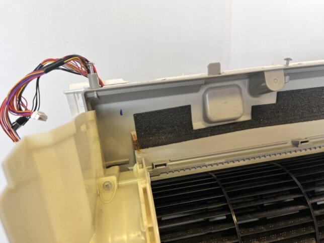 エアコンクリーニング ビフォー写真