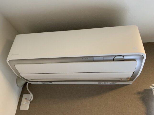 ダイキンお掃除機能付きエアコン
4年前設置