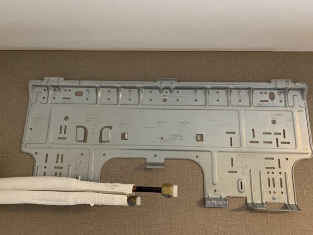 今回少し調整した背板