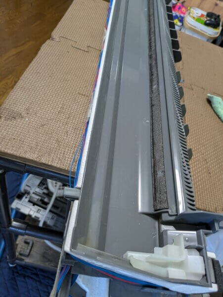 三菱電機のエアコンのドレンパン