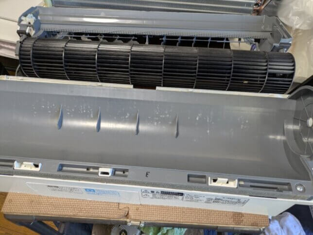 きれいになった三菱電機のエアコンのファンとケーシング