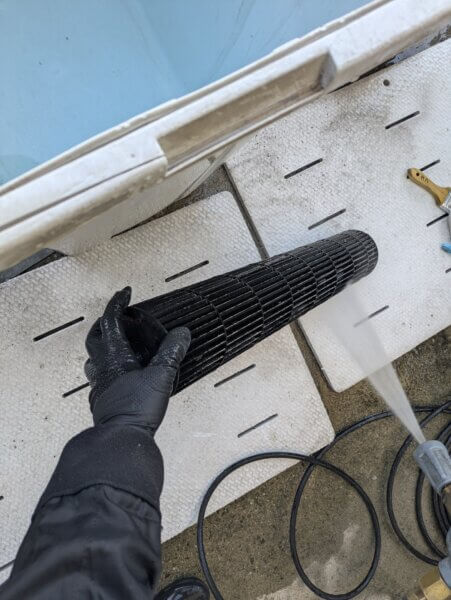 ファンの洗浄中