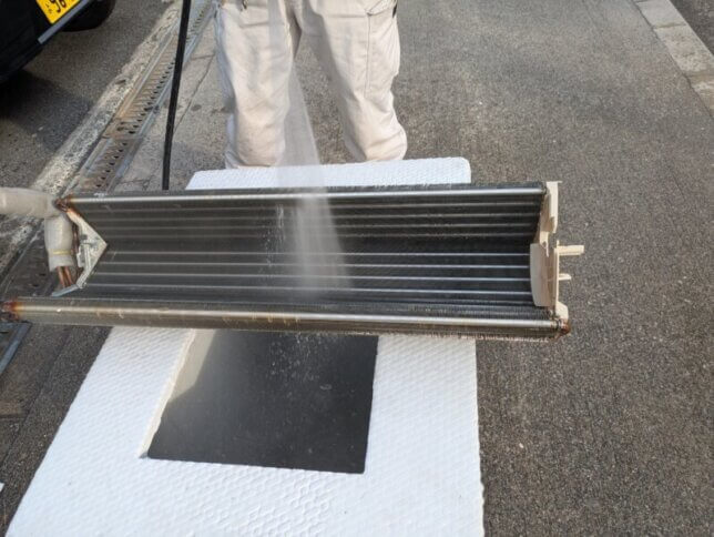 ケルヒャーで熱交換器を洗浄！