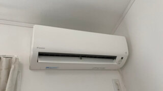 吹田市の引っ越し先に残置されたダイキンエアコンの完全分解クリーニング