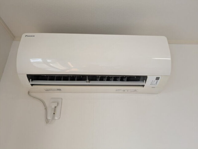 今回引っ越しでご依頼いただいたダイキンのノーマルエアコン
