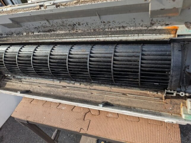 ダイキンのファンとケーシング