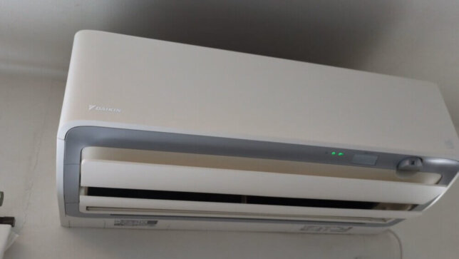 【堺市中区・ダイキン】知り合いに3回クリーニングしても臭いが戻る！母・姉も愛生を利用していた家族紹介エアコンクリーニング事例