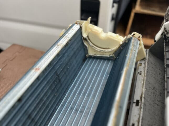 熱交換器の裏側