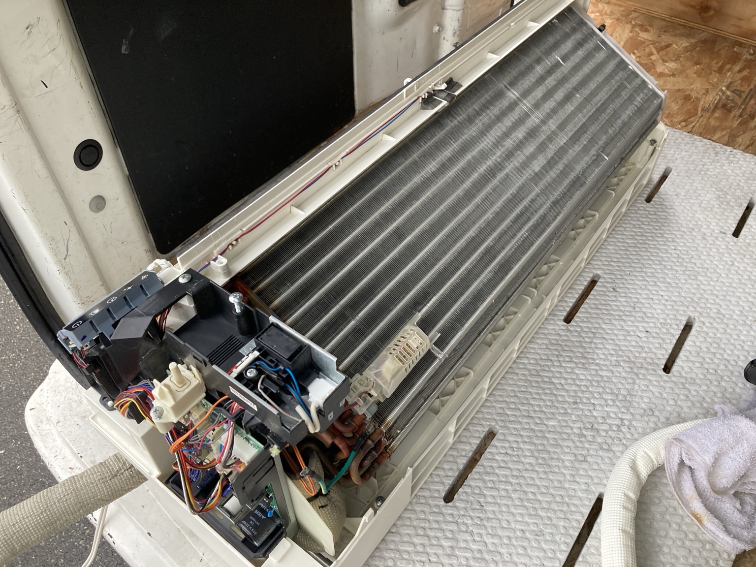 洗浄後の熱交換器を本体に戻した状態