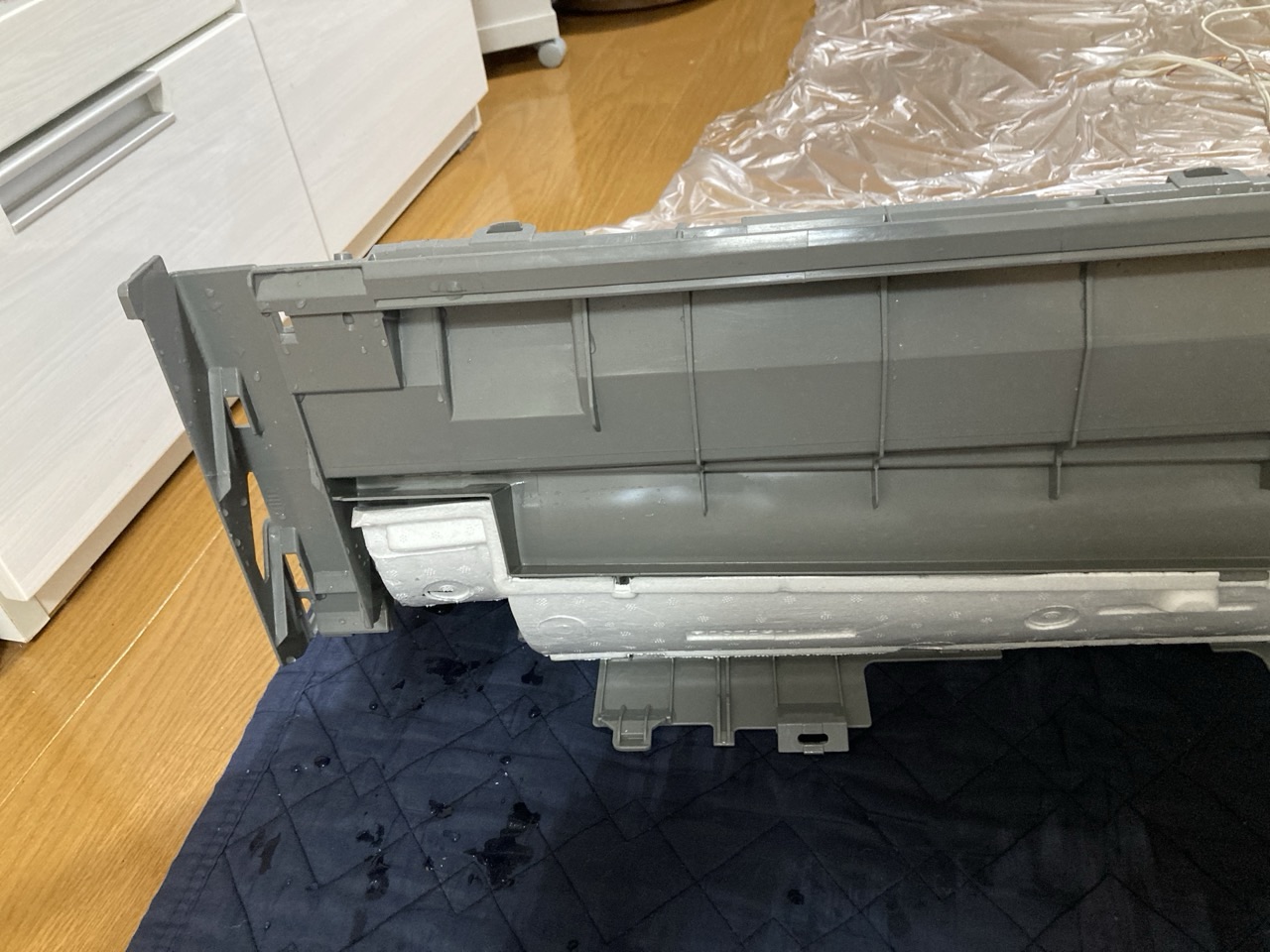洗浄後のエアコン内部部品