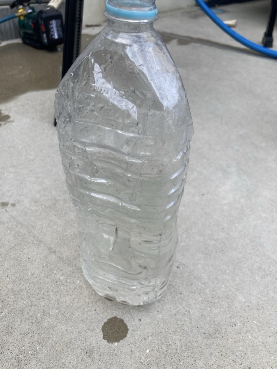三菱霧ヶ峰のドレンホース洗浄後に確認した排水